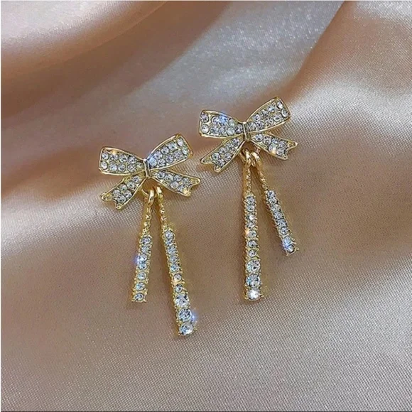 Gold Filled Cubic Zirconia Bow Earrings - Picture 1 of 1